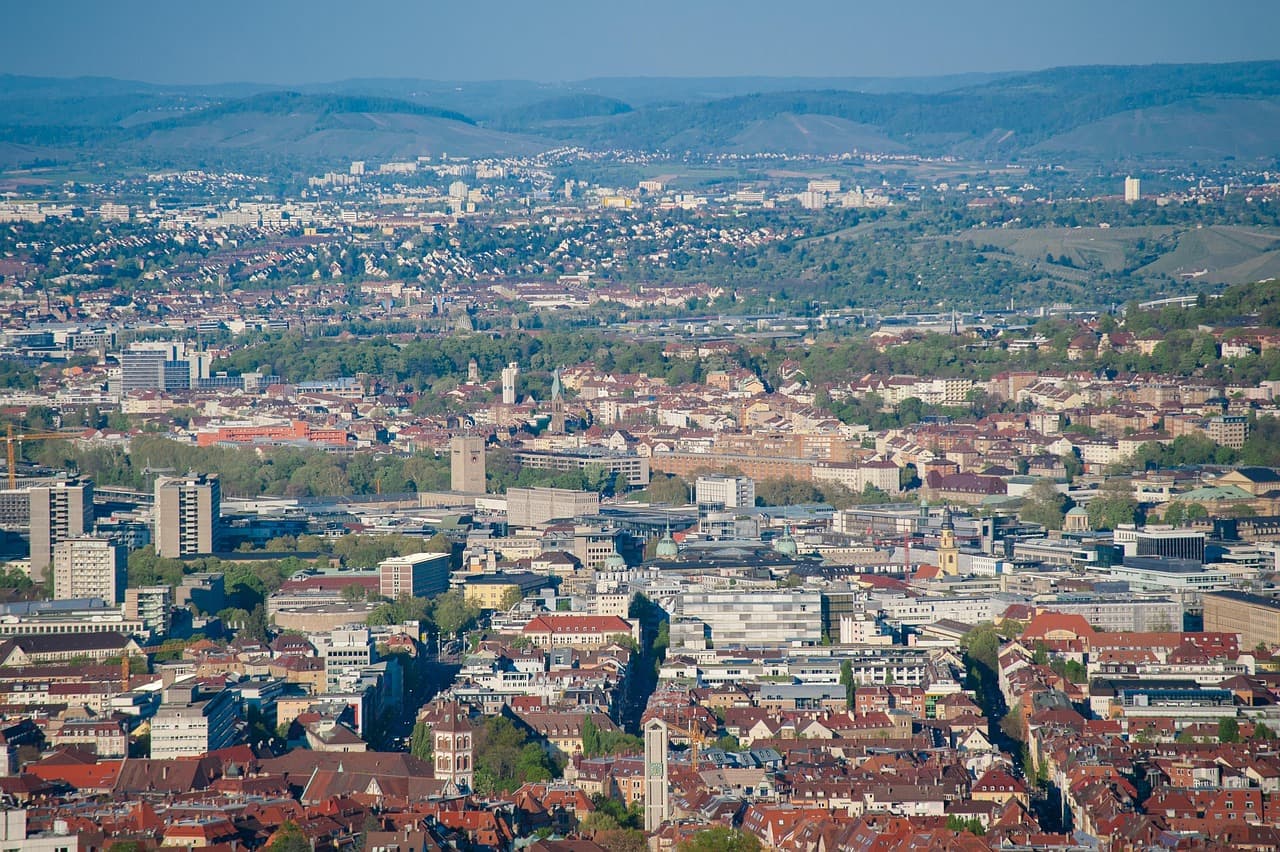 Stuttgart, Panoramablick über den Talkessel (Symbolbild)