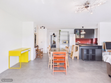 Kernsaniert & A+: 3-Zimmer-Gartenwohnung mit ca. 127 m² Garten und großem Carport, 71701 Schwieberdingen, Erdgeschosswohnung