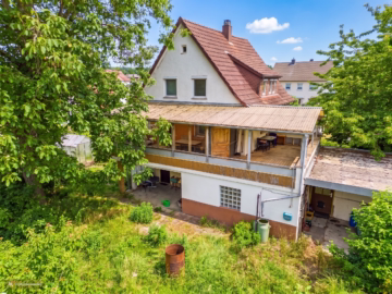 Sanierungsobjekt: Zweifamilienhaus auf über 800 m² Grundstück mit Fernblick, 89542 Herbrechtingen, Zweifamilienhaus